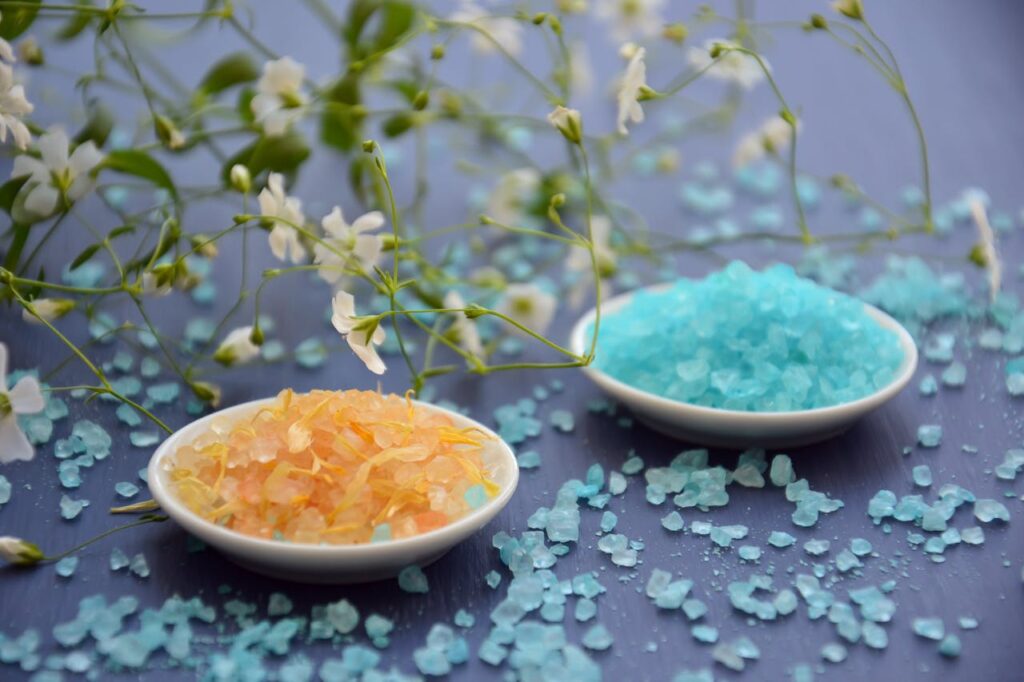 Die Biochemie nach Dr. Schüßler nutzt fein potenzierte Mineralstoffe, um Ungleichgewichte in den Zellen auszugleichen und die Selbstheilung zu fördern.